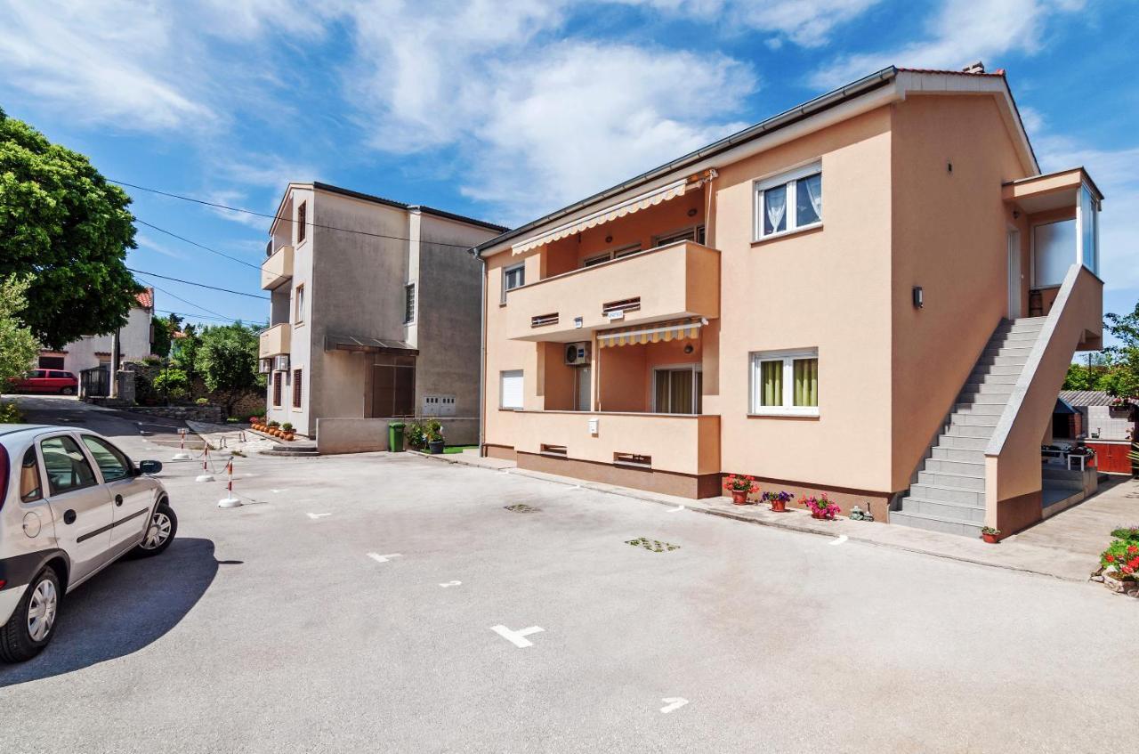 Apartment Marelja - Private Parking And Balcony Zadar Eksteriør billede